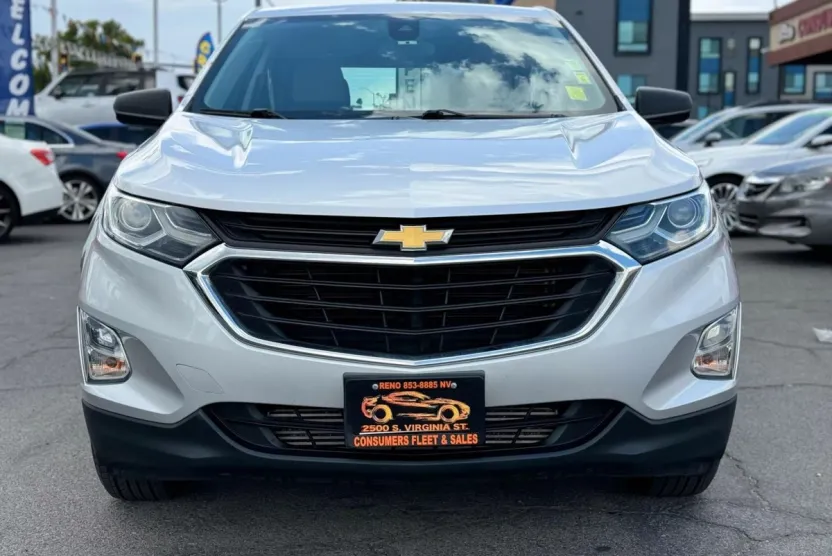 2020 Chevrolet Equinox LS photo 1