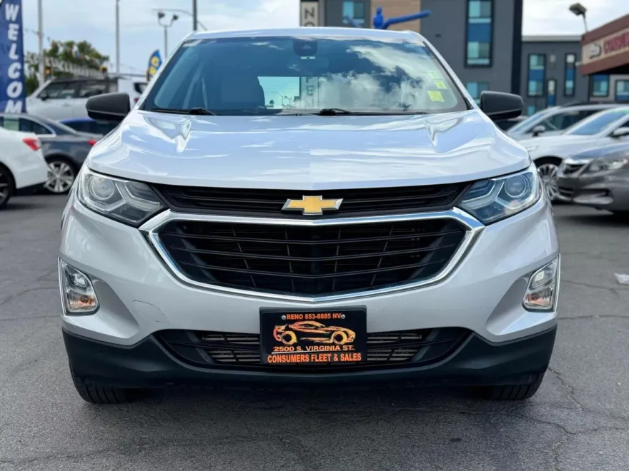 2020 Chevrolet Equinox LS photo 1