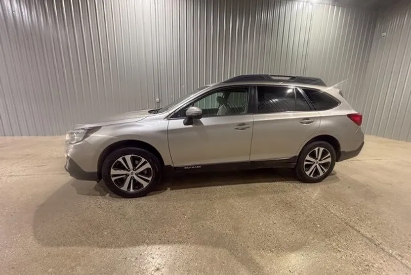 2018 Subaru Outback 2.5i photo 1