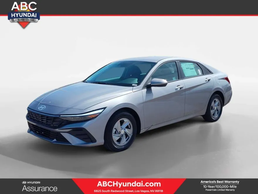 2025 Hyundai Elantra SE photo 1