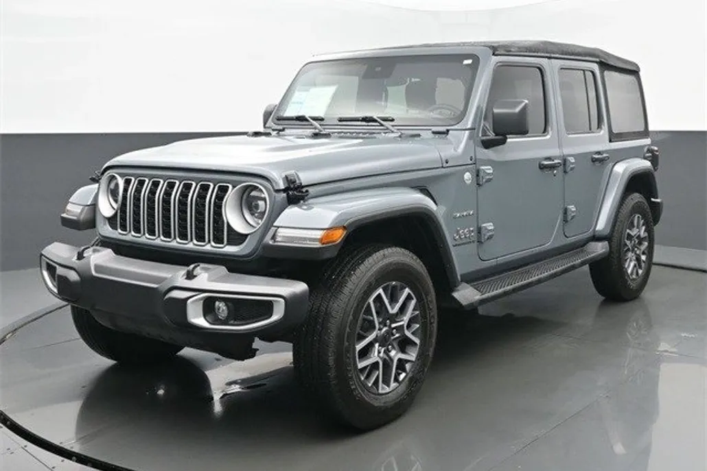 2024 Jeep Wrangler Sahara photo 1