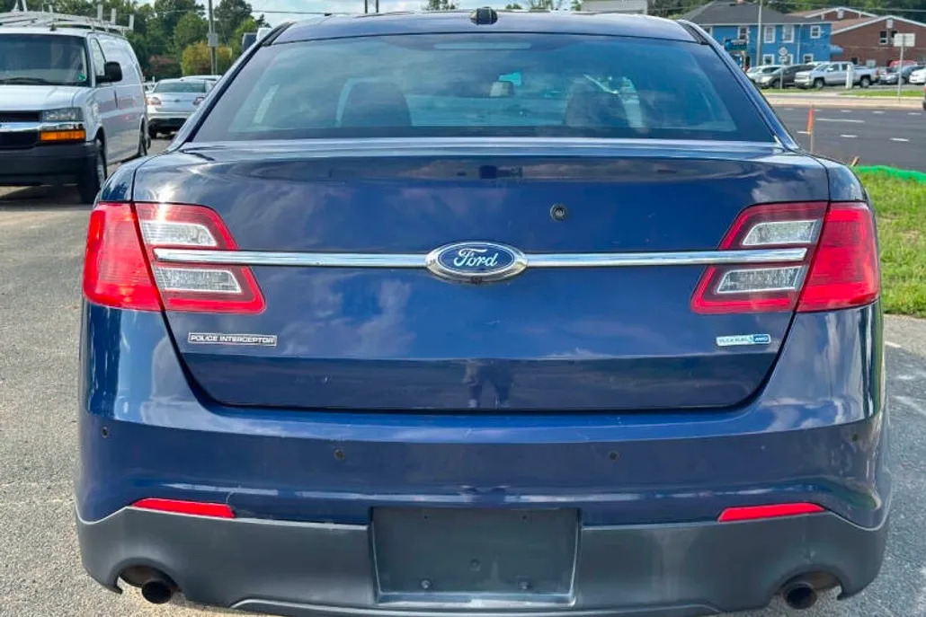 2014 Ford Taurus photo 1