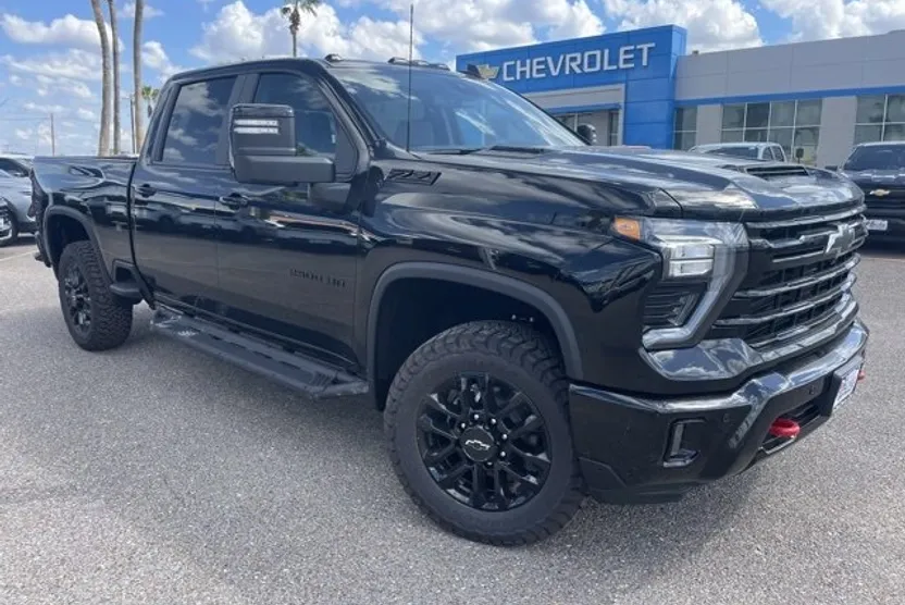 2026 Chevrolet Silverado 2500HD LT photo 1