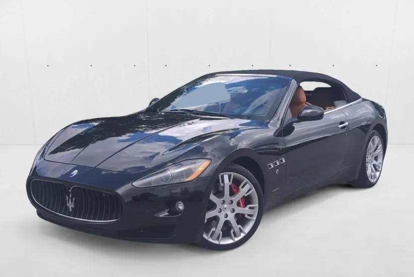 2010 Maserati Granturismo S Automatic photo 1