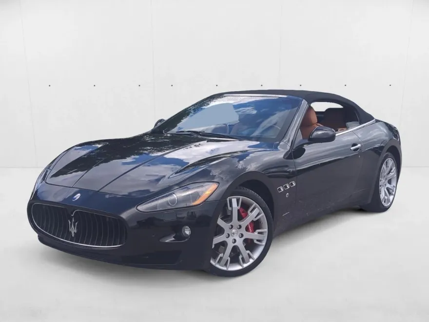 2010 Maserati Granturismo S Automatic photo 1