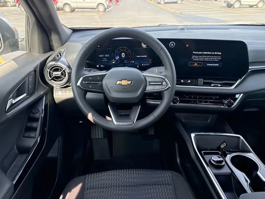 2026 Chevrolet Equinox LT photo 1