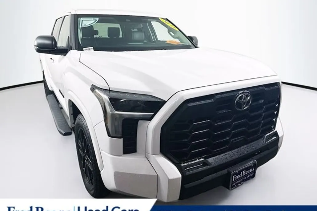 2023 Toyota Tundra SR5 photo 1