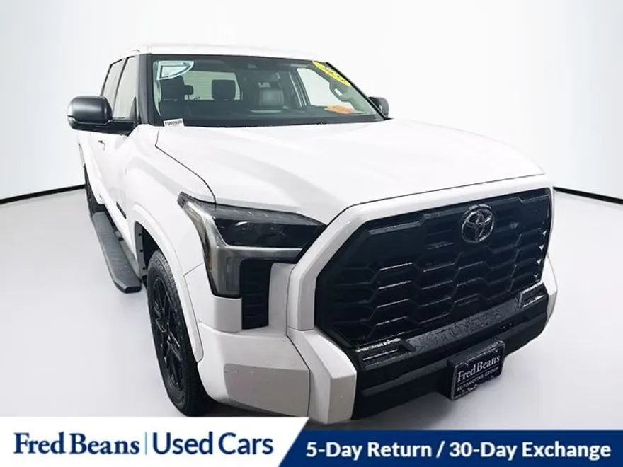 2023 Toyota Tundra SR5 photo 1