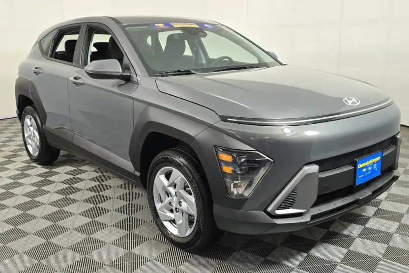 2026 Hyundai Kona SE photo 1
