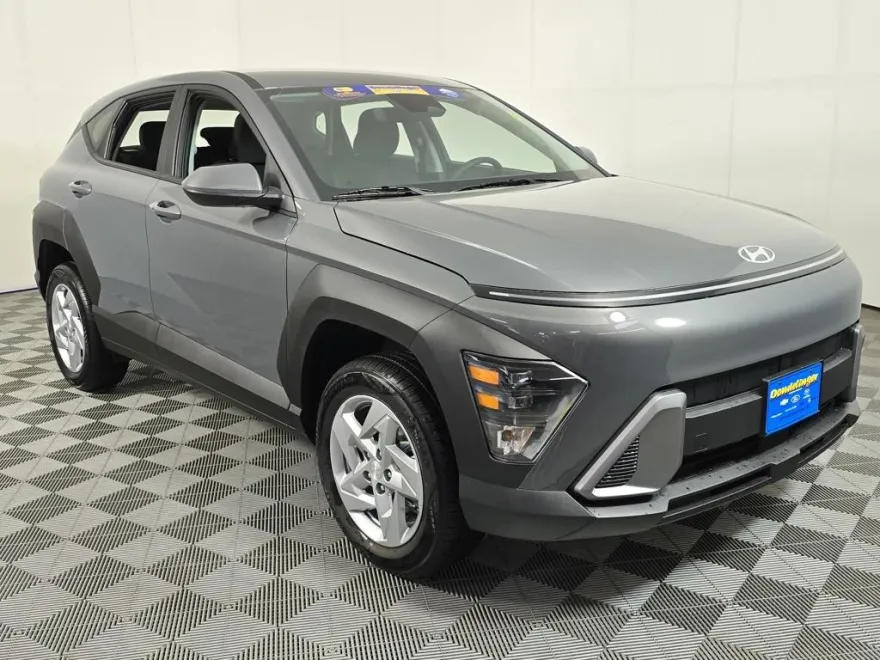 2026 Hyundai Kona SE photo 1