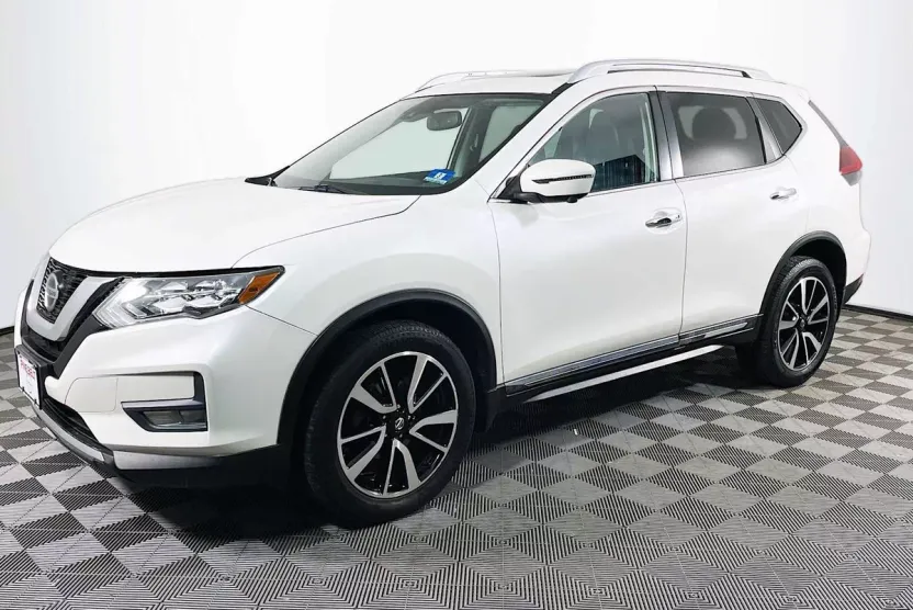 2020 Nissan Rogue SL photo 1