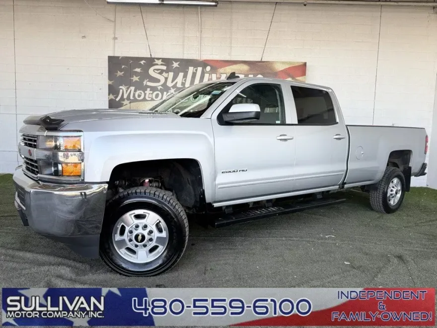 2018 Chevrolet Silverado 2500HD LT photo 1