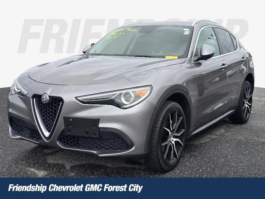 2018 Alfa Romeo Stelvio Base photo 1