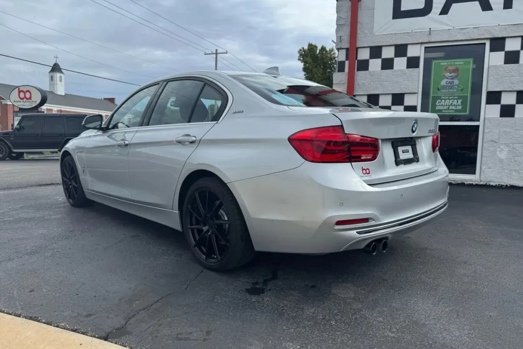 2017 Bmw 330e Sedan photo 1