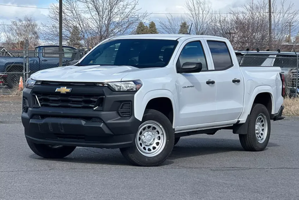 2025 Chevrolet Colorado LT photo 1