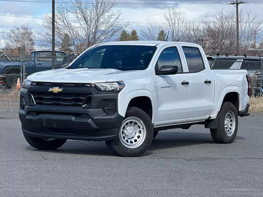 2025 Chevrolet Colorado LT photo 1