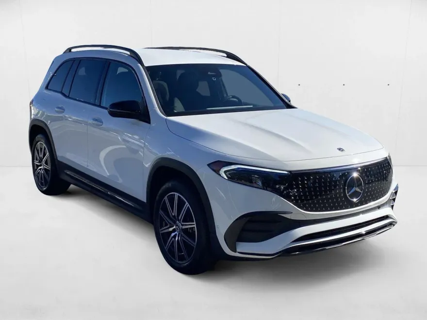 2024 Mercedes Benz EQB 300 4MATIC photo 1