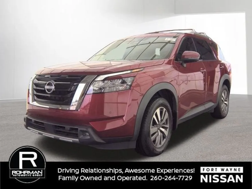 2023 Nissan Pathfinder SL photo 1