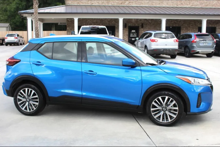 2021 Nissan Kicks SV photo 1