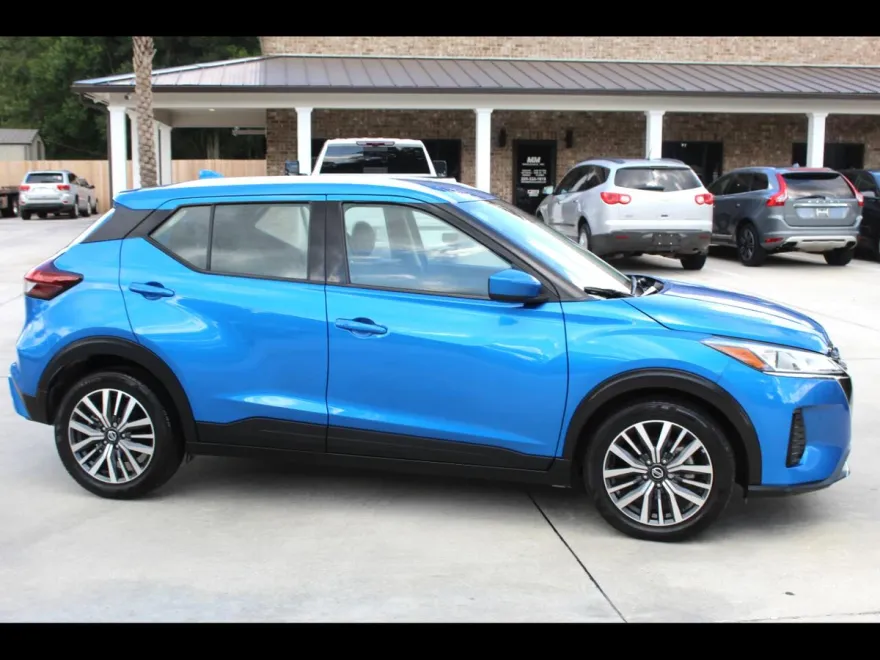 2021 Nissan Kicks SV photo 1