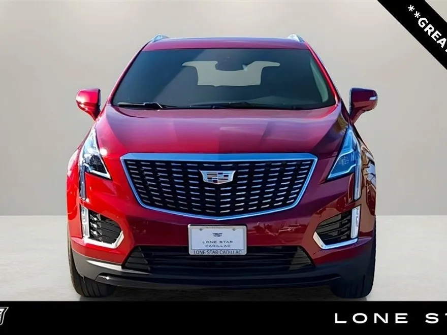2025 Cadillac XT5 Luxury photo 2