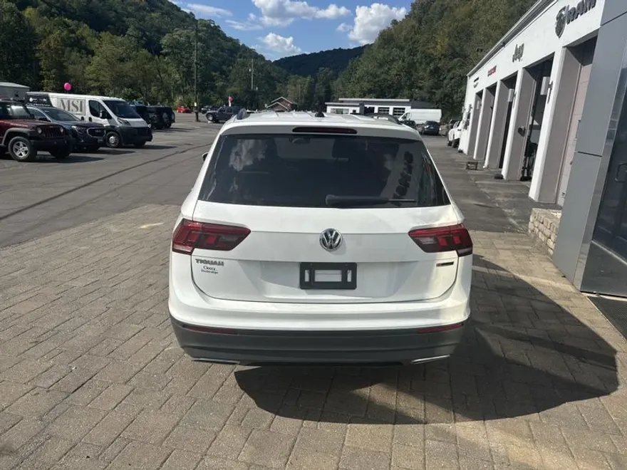 2020 Volkswagen Tiguan S photo 1