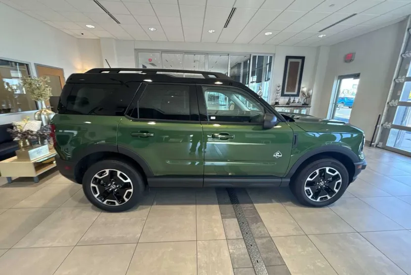 2024 Ford Bronco Sport Outer Banks photo 1