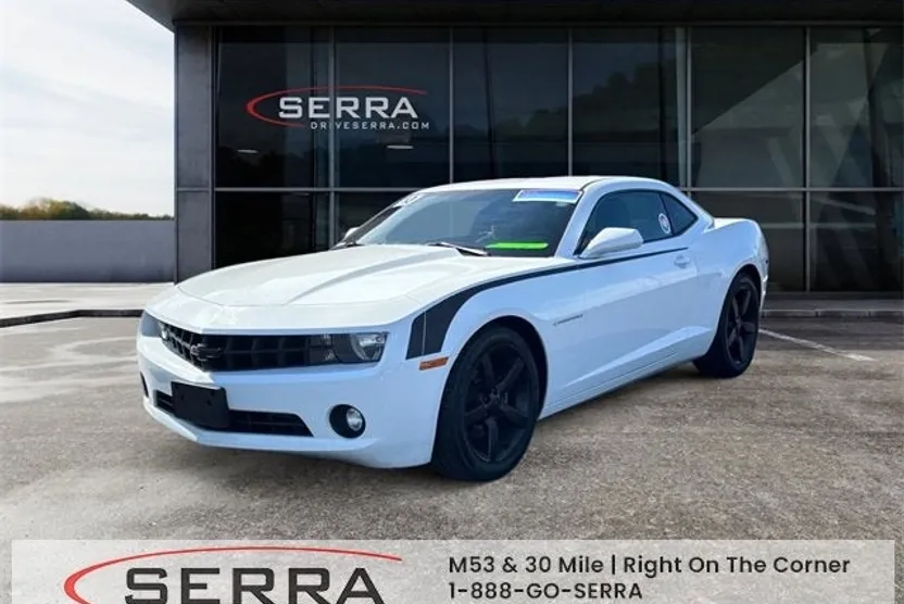2013 Chevrolet Camaro 1LT photo 1