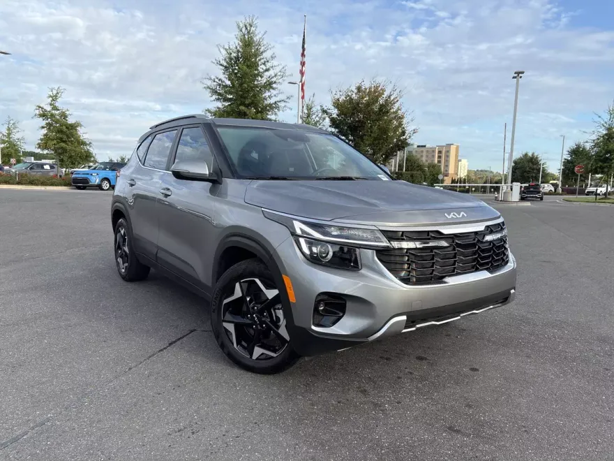 2025 Kia Seltos EX photo 1
