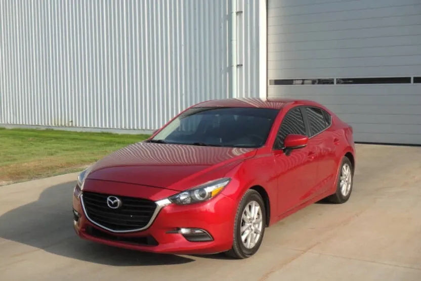 2017 Mazda Mazda3 Sport photo 1