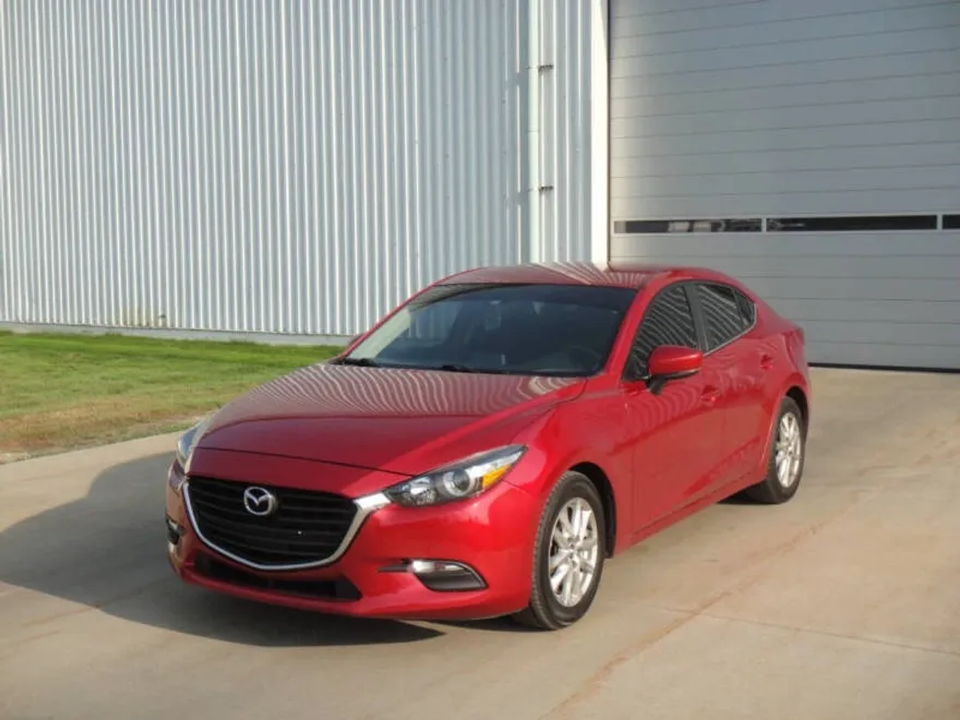 2017 Mazda Mazda3 Sport photo 1