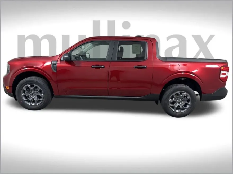 2025 Ford Maverick XLT photo 1