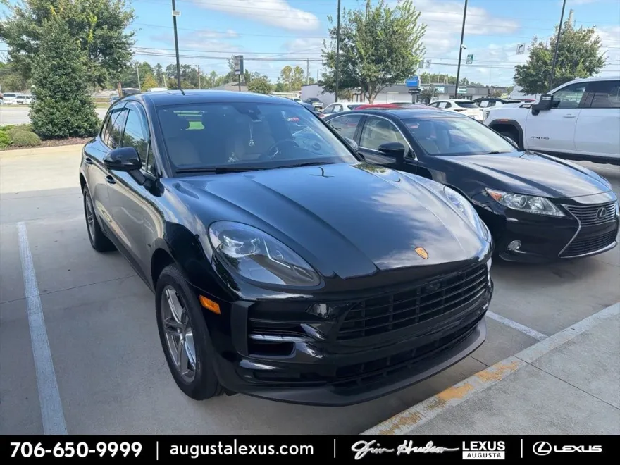 2021 Porsche Macan Base photo 1