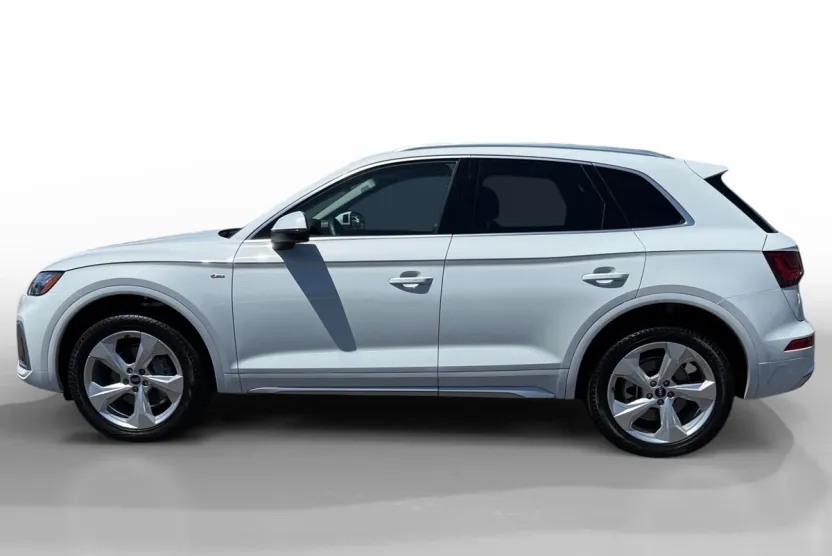 2025 Audi Q5 45 S line Premium Plus photo 1