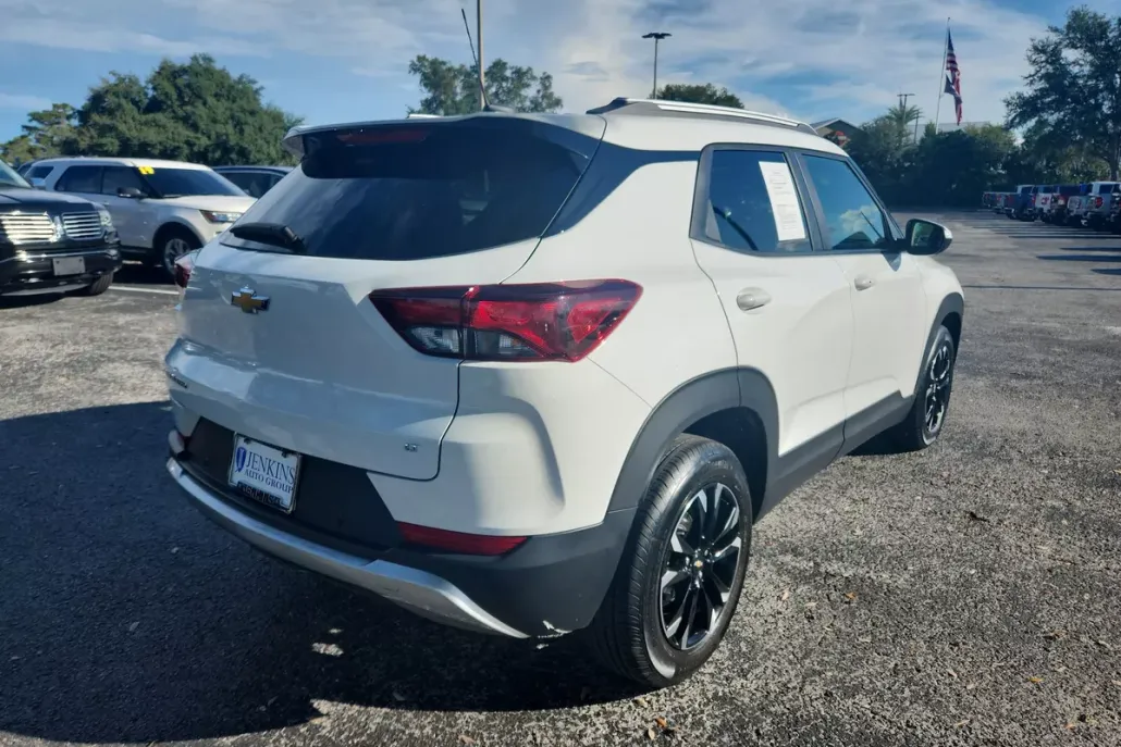 2022 Chevrolet Trailblazer LT photo 1