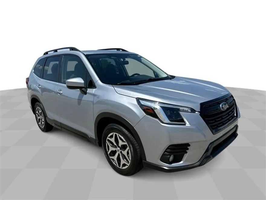 2023 Subaru Forester Premium photo 1