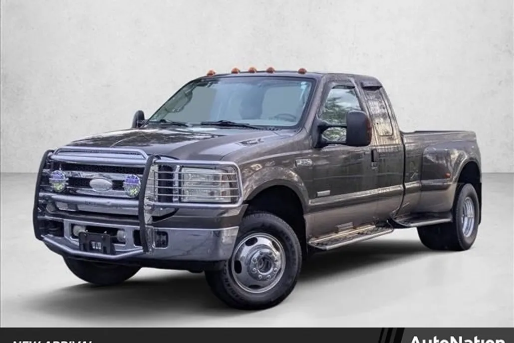 2005 Ford F-350 Lariat photo 1