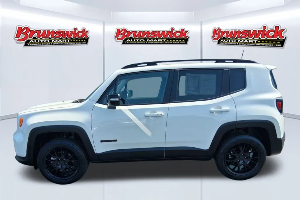 2023 Jeep Renegade Latitude photo 1