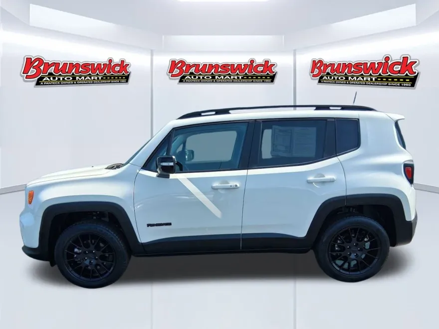 2023 Jeep Renegade Latitude photo 1
