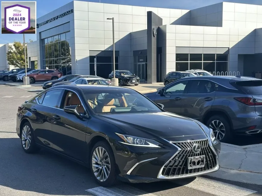 2023 Lexus ES 300h photo 1