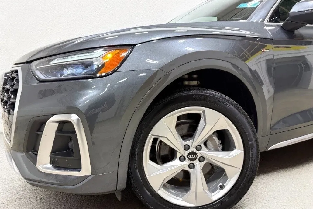 2022 Audi Q5 45 S line Premium photo 1