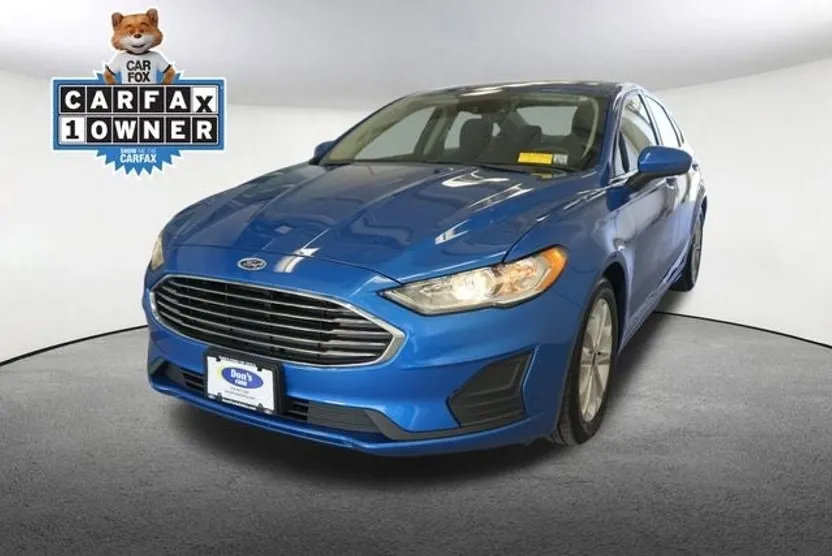2020 Ford Fusion SE photo 1