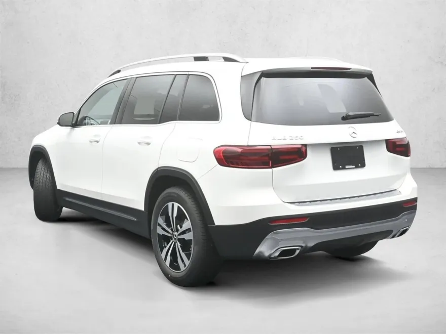 2025 Mercedes Benz GLB 250 4MATIC photo 1