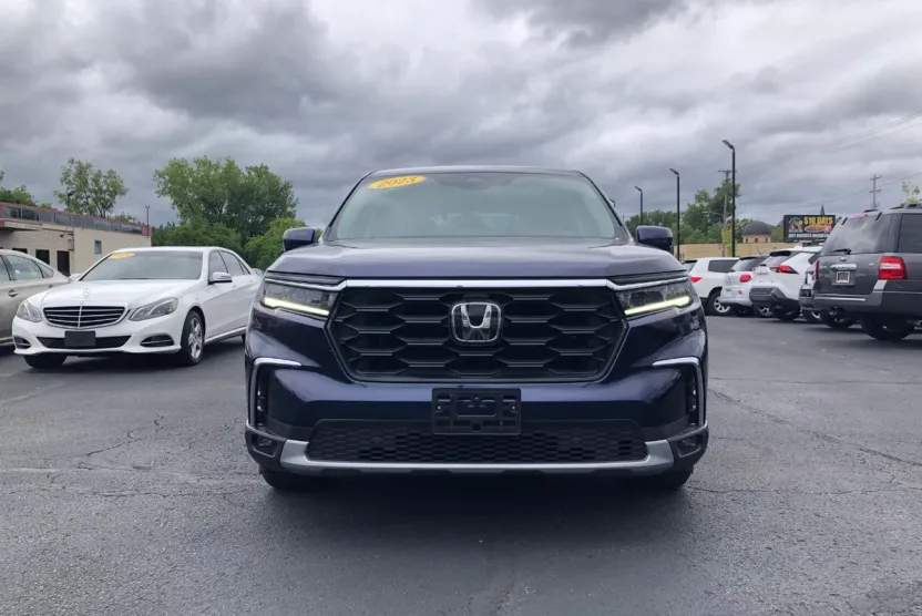 2023 Honda Pilot EX-L photo 1