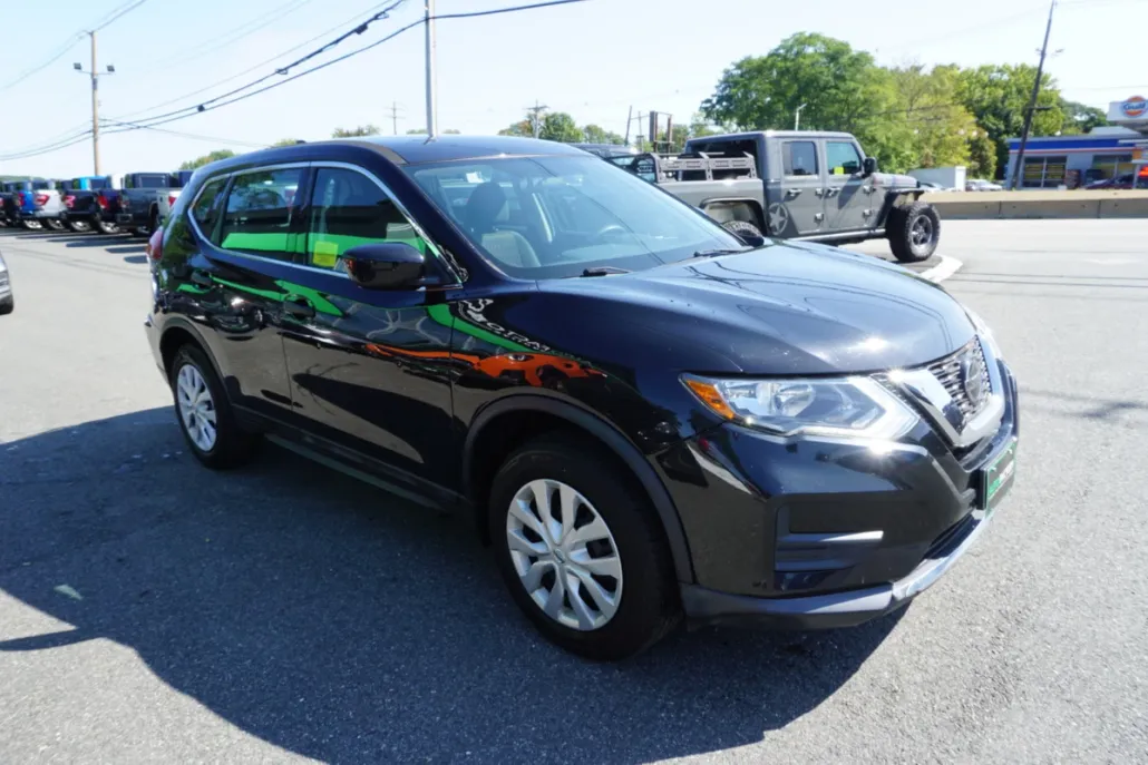 2018 Nissan Rogue AWD S photo 1