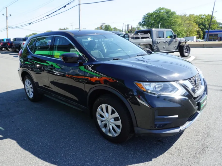2018 Nissan Rogue AWD S photo 1