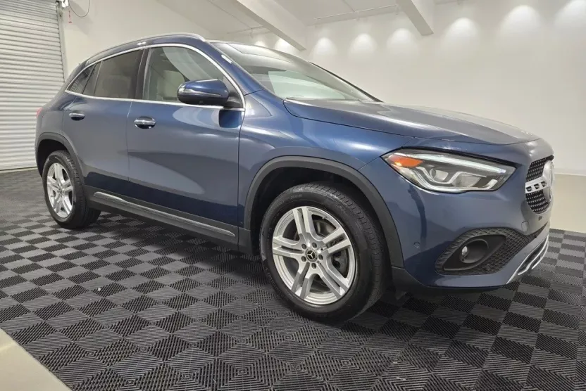 2022 Mercedes Benz GLA 250 photo 1