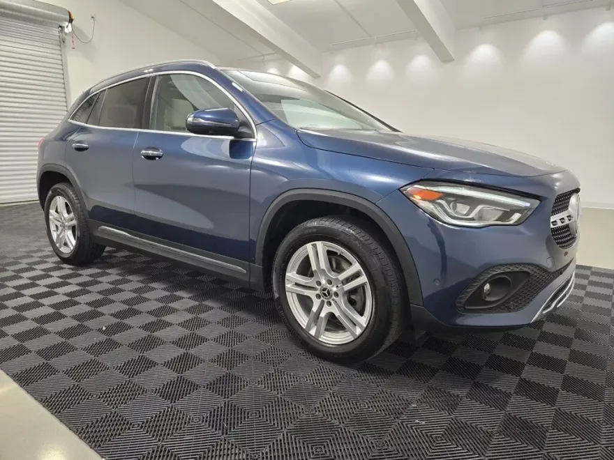 2022 Mercedes Benz GLA 250 photo 1