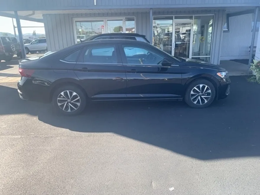 2024 Volkswagen Jetta 1.5T S photo 1