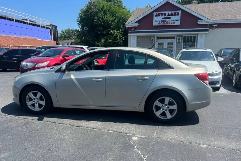 2014 Chevrolet Cruze photo 1